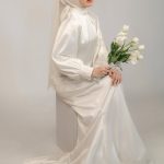 Aurora dress - white -- By Mira All size ( Start bb 40-60kg ) LD 100cm PB 150cm & panjang ekor 170cm Include jilbab Rekomen Prewedding & Birthday partyGaun hanya disewakan & Tidak dijual Info lebi-6