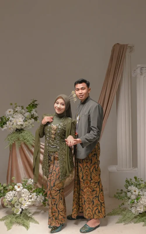 Jejantung ing kalbu 🤍Big thanks to - Mua & Attire - @milleniard_mua Fg & Studio - @studiobawah (3)