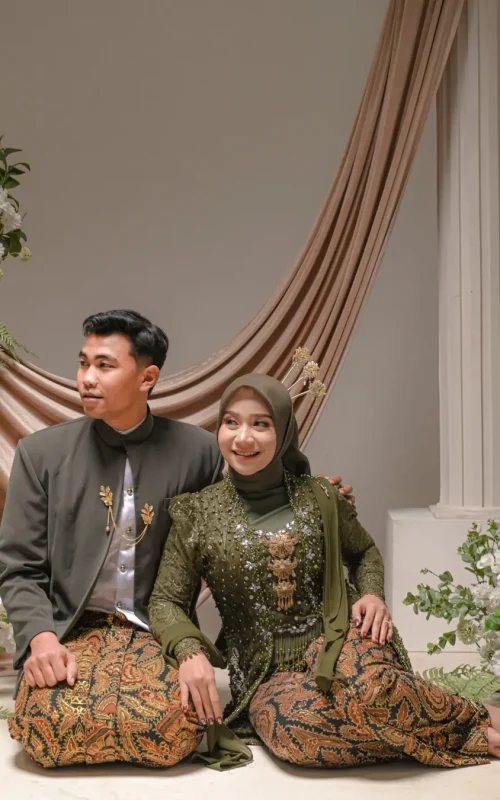 Jejantung ing kalbu 🤍Big thanks to - Mua & Attire - @milleniard_mua Fg & Studio - @studiobawah (6)