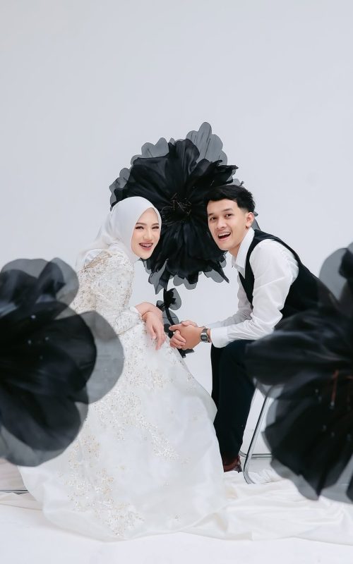 Prewedding Story Foto @alterastudio.co Mua @lalanella_makeup Gown @nayyu.atelier Alamat Studio - (1)