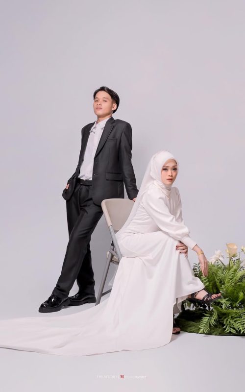 Prewedding session - Eka & RikoMUA-ATTIRE - @nadyaauliazulfa STUDIO - @mahadikaphotret_offical'H (1)