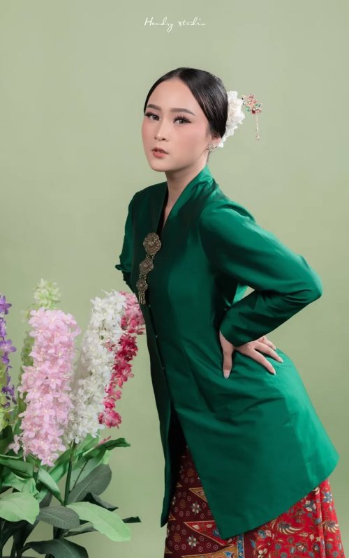 Prewedding Studio Adat Betawi Foto Hendryphotovenue Hendry Studiomakeup Tarariccimakeu 5