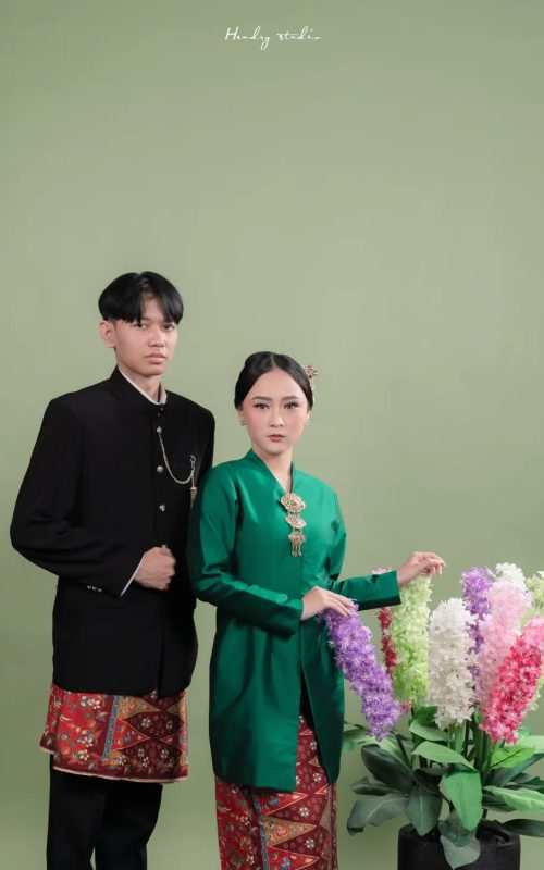 Prewedding Studio Adat Betawi Foto Hendryphotovenue Hendry Studiomakeup Tarariccimakeu 8